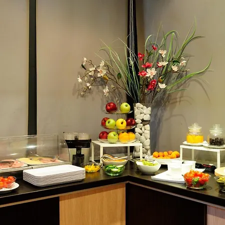 Relais San Pietro 3* Rome